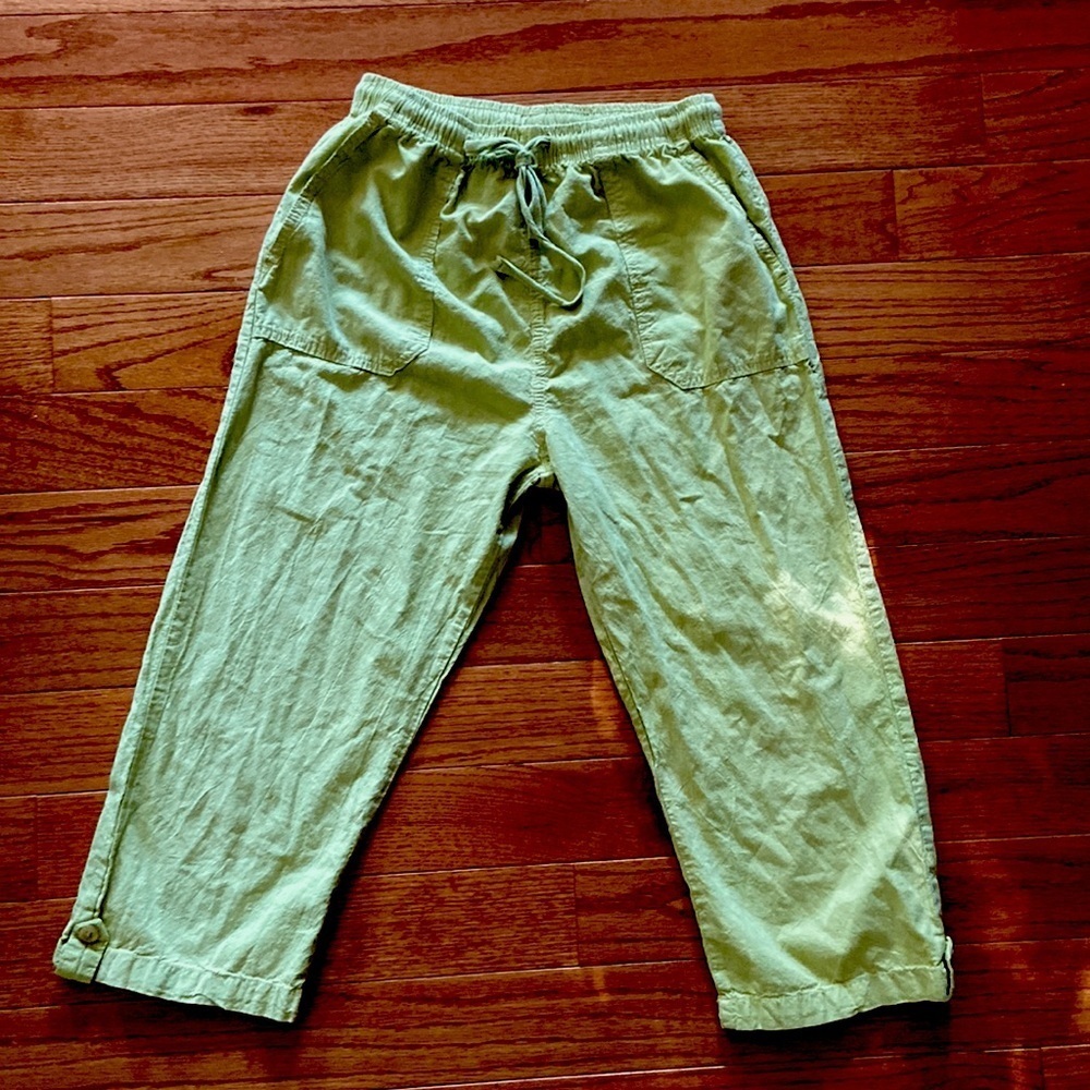 Elastic waist cropped pants size small